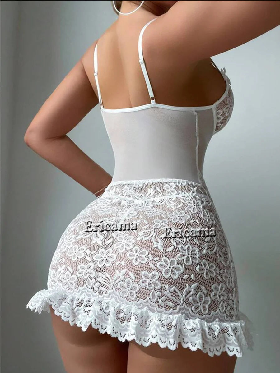 Completo intimo in pizzo trasparente con reggiseno e slip